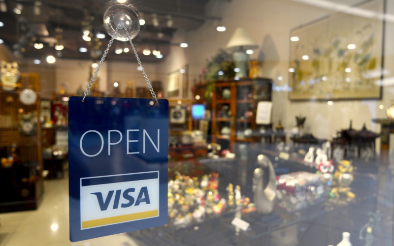 vente-LE CASTELLET-min_open_sign_visa_sign_open_store_sign_visa_credit_card_business-810443